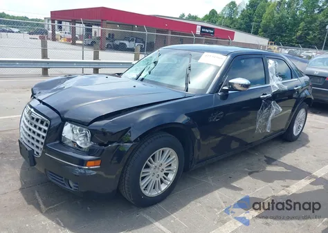 2010 Chrysler 300 Touring z USA, uszkodzony, nr VIN 2C3CA4CD7AH217773